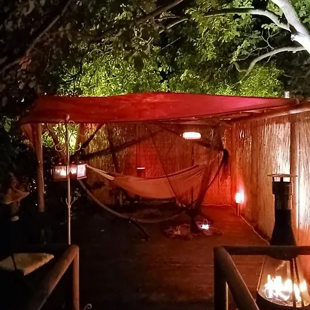 Cosy In Nicolas, 40 M², Fireplace And Garden Apartmán